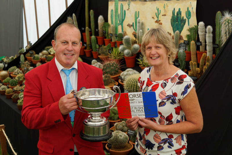 David and Jane Ennals - Coach House Cacti